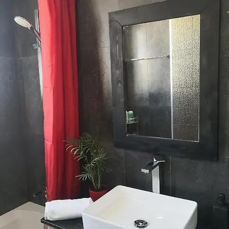 Apartment Fine Designed Flat 302 *
