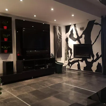 Fine Designed Flat 302 Апартаменты Ларнака