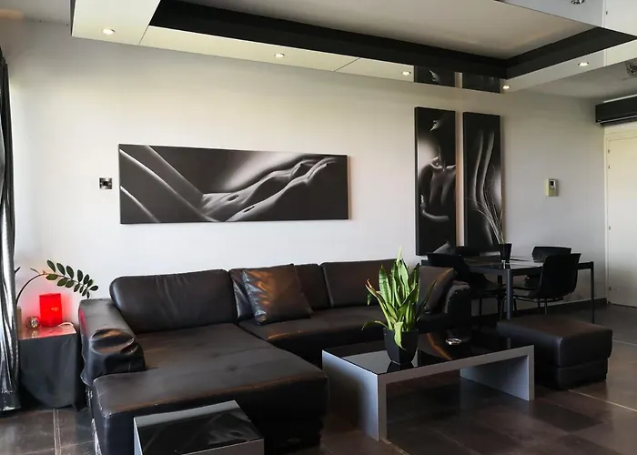 Fine Designed Flat 302 라르나카